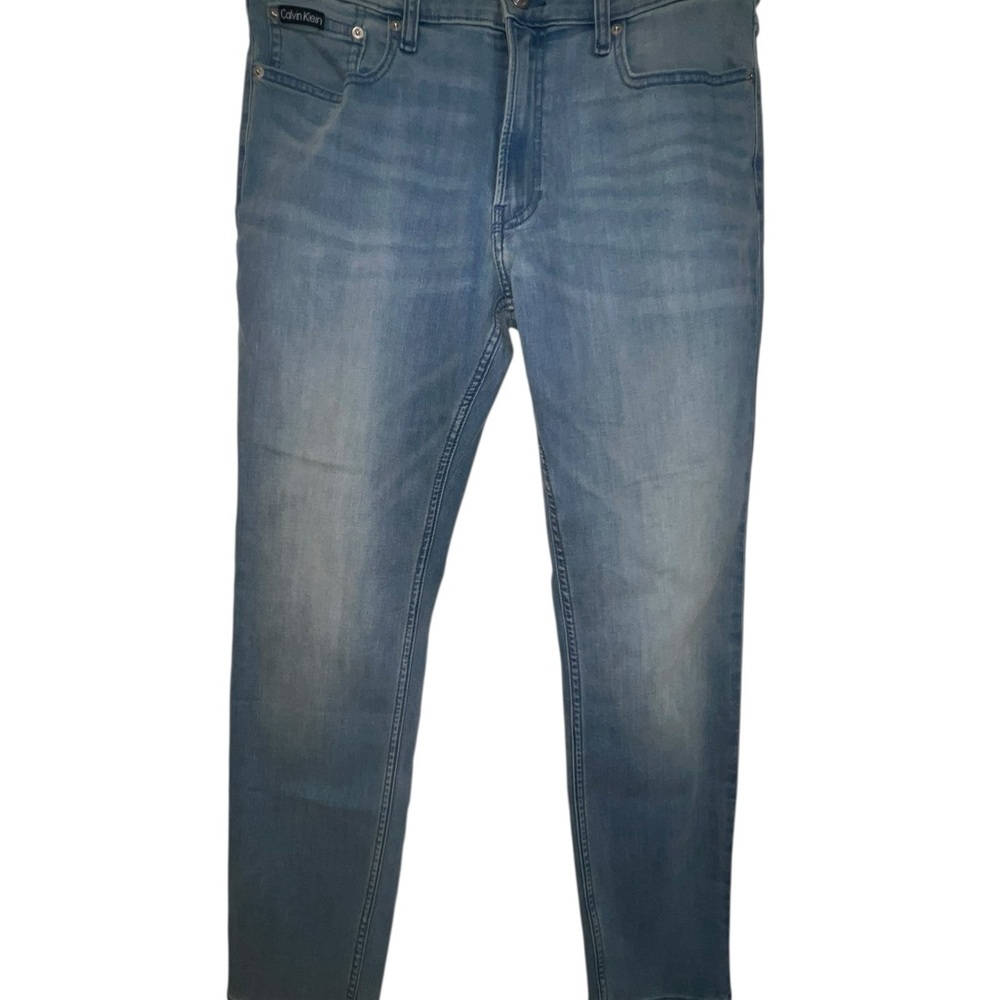Calvin Klein Men’s Slim Fit Light Wash Jeans - Picture 2 of 7